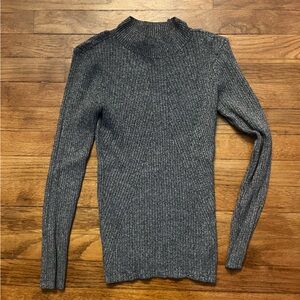 H & M sweater shirt